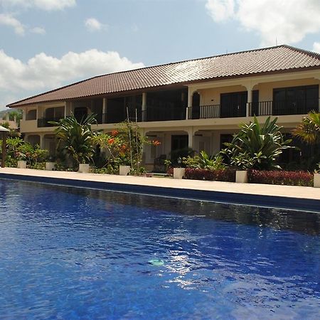 Lombok Beach Villa Mangsit Exterior photo