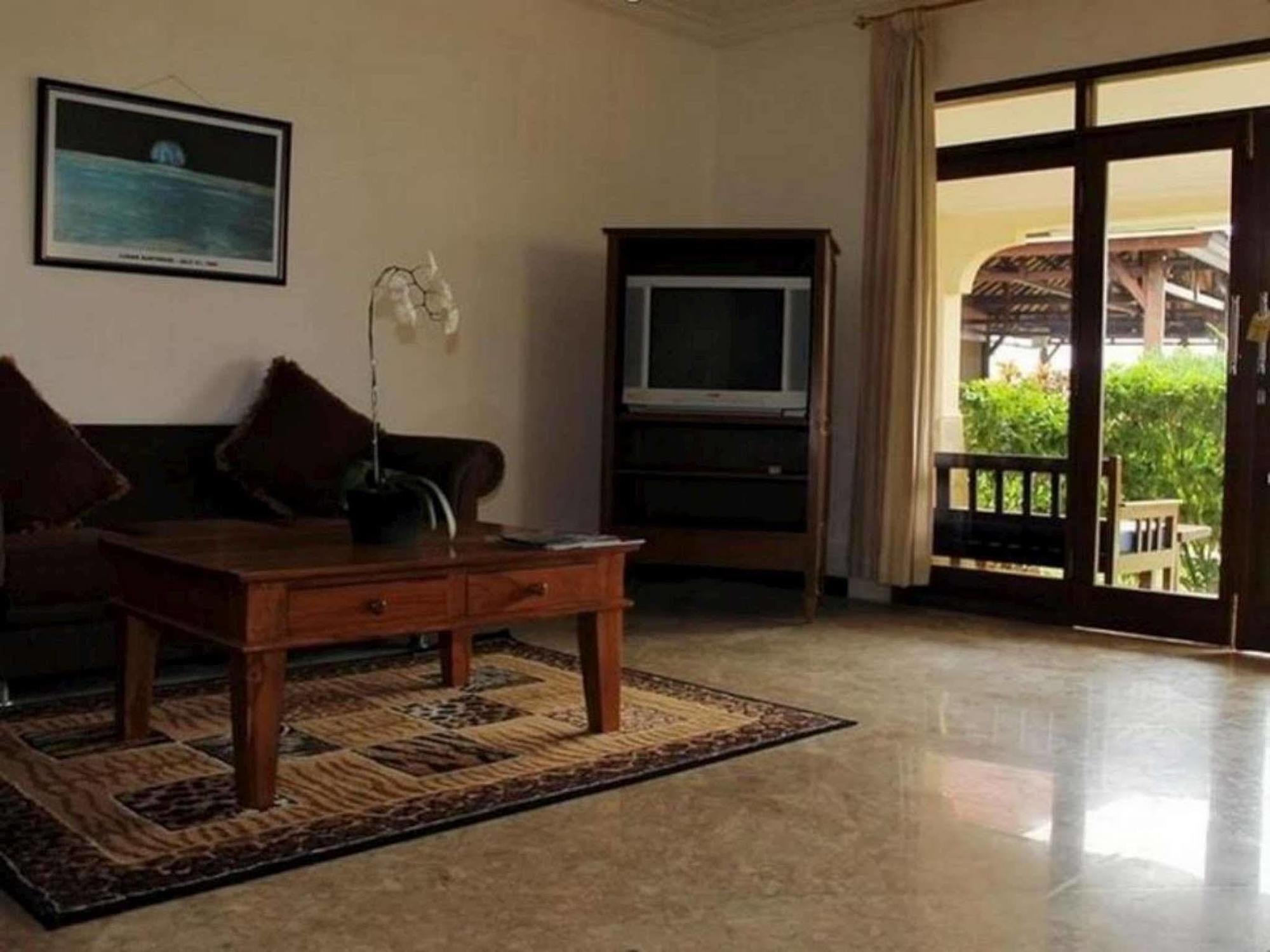 Lombok Beach Villa Mangsit Exterior photo